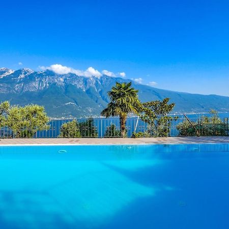 Casa Elka Residence Lake View And Pool By Garda Domus Mea Pieve  Екстериор снимка