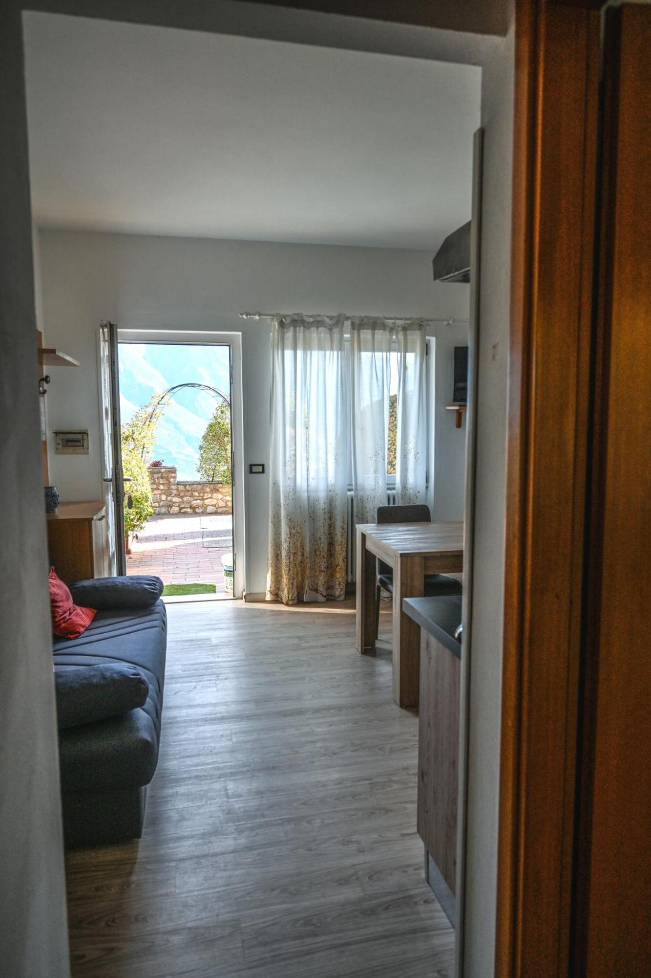 Casa Elka Residence Lake View And Pool By Garda Domus Mea Pieve  Екстериор снимка