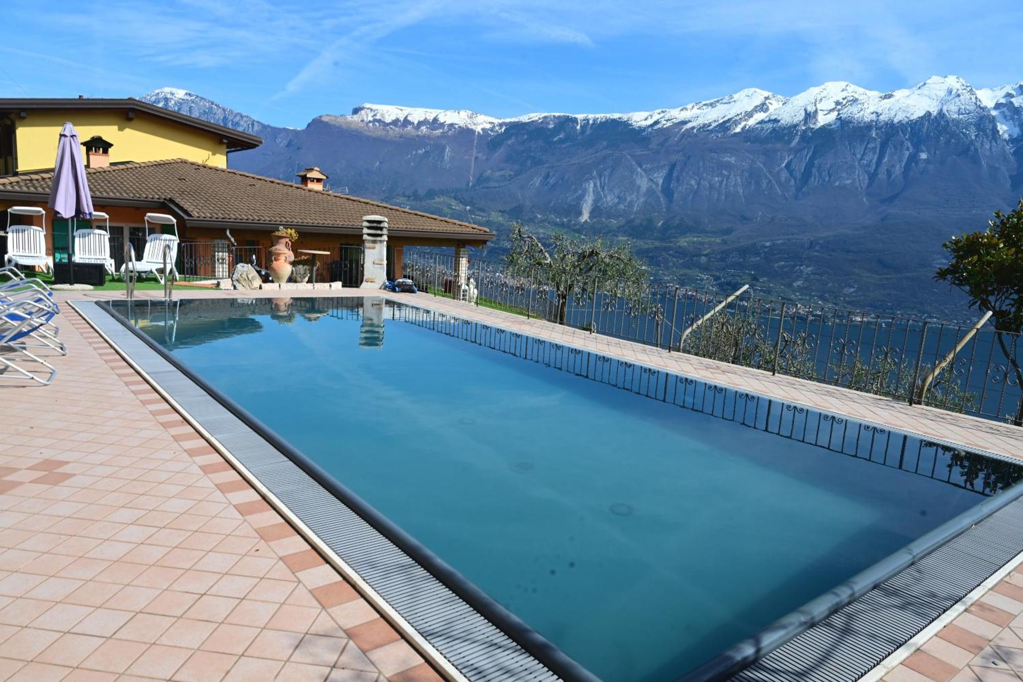 Casa Elka Residence Lake View And Pool By Garda Domus Mea Pieve  Екстериор снимка